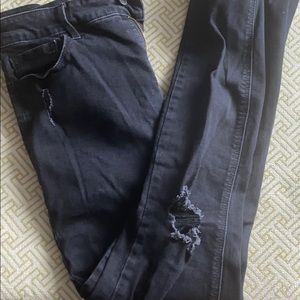 Old Navy black destroyed jeans 14